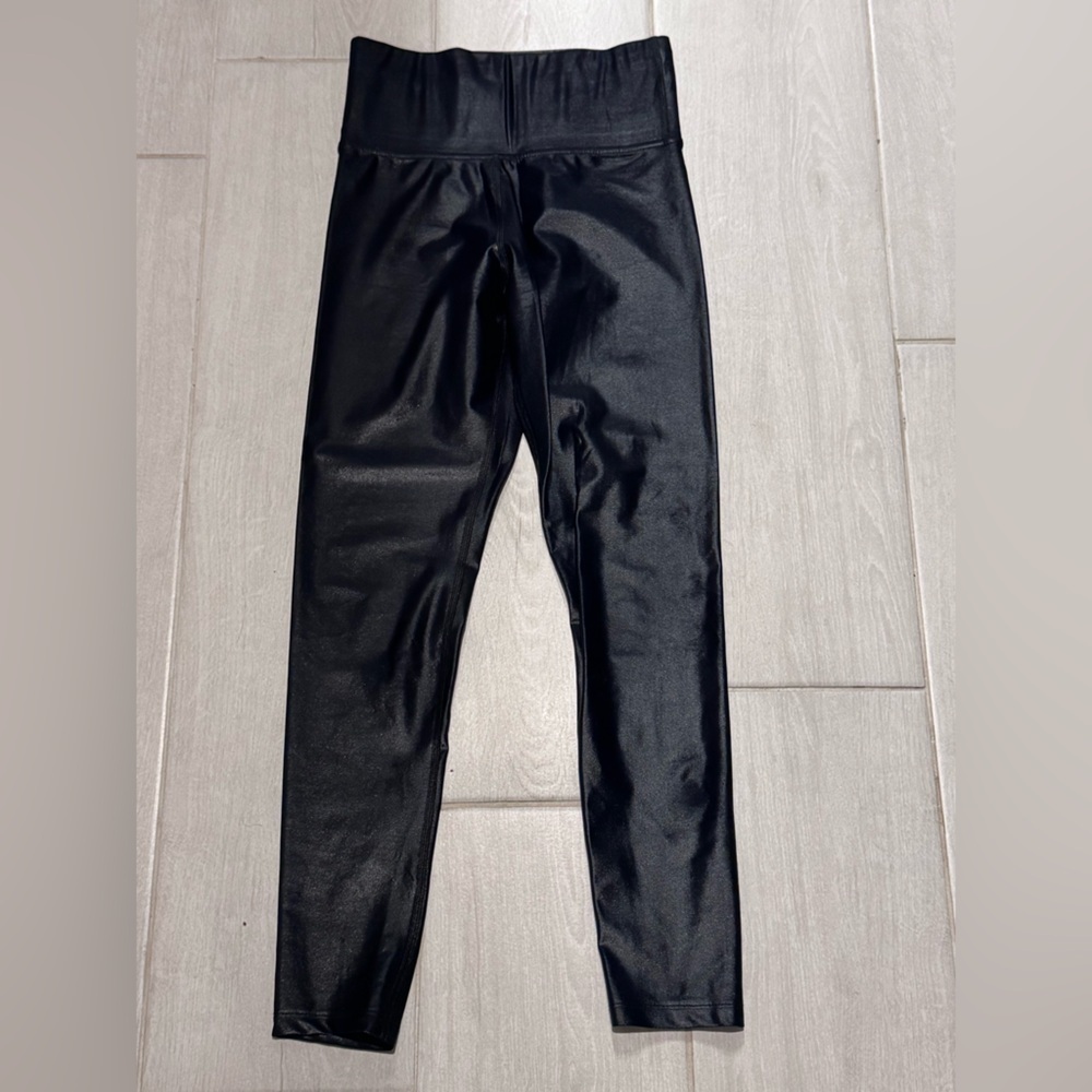 Carbon38 Black Legging in Takara Shine - Picture 6 of 8